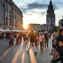 Польша лишила украинцев выплат