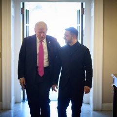 Трамп обсуждает гарантии безопасности Украине