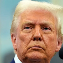 Фото Трампа і Путіна під час зустрічі