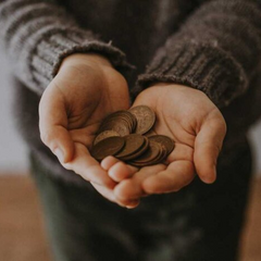 Поліційні офіцери перевіряють страховий стаж