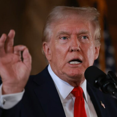 Трамп обговорює угоду з Україною