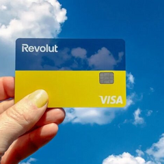 Revolut припинив реєстрацію українських користувачів