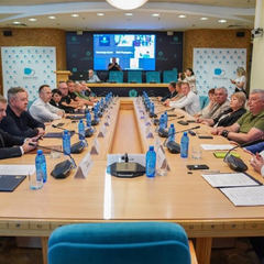 Відновлення шкіл та будинків в громадах