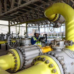 Газ по Трансбалканському маршруту до України