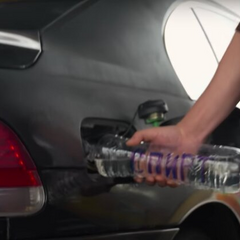 Авто з бутлом в спирту