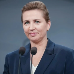 Метте Фредеріксен подала у відставку