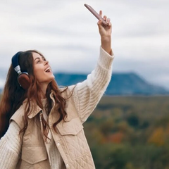 Логотип Київстар на фоні зірок