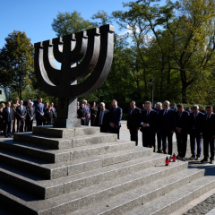 Ukrainian president honoring victims' memory