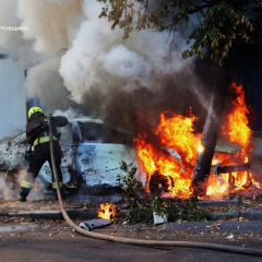 Deadly Russian Strike Hits Dnipro, Damaging Food Factory and Vehicles