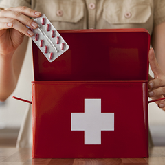 Аптечка в дорогу: що потрібно обов'язково взяти із собою, вирушаючи у далеку подорож?