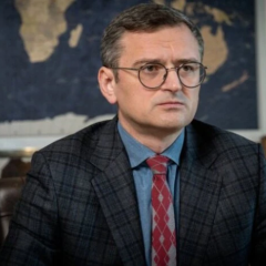 Kuleba warns Ukrainians not to go to Hungary