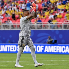 Curacao goalkeeper sets historic record