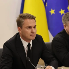 Зеленський підписав указ про звільнення Кравченка з посади