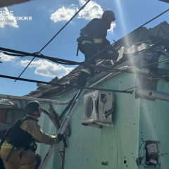 Zaporizhzhia Struck by Russian Guided Bombs: Seven Wounded, Including a Child