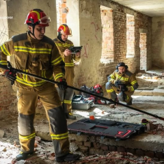 Тренування з рятування під завалами в Тернополі