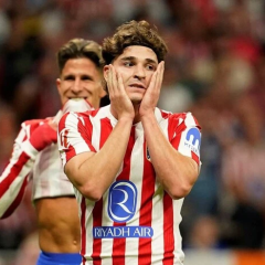 Atletico sets price tag on Alvarez over 100 million euros