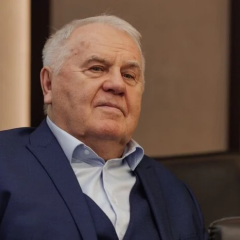 Логотип Чемпіонату світу з хокею 2027