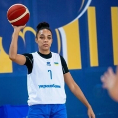 Ukrainian basketball player with trophy