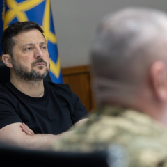 Украинские силы атакуют химпром в РФ