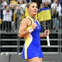 Олександра Олійникова перемагає на турнірі WTA