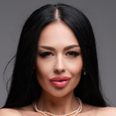 Zhanna Ltavska performing on stage