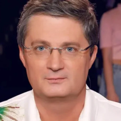 Постер фільму «У зеніті» на паузі