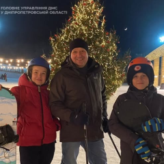 Ветеран на фоне офиса ДМС