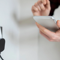Smart switch or smart plug: which one to choose?