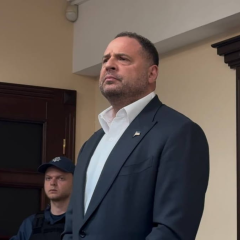Higher anti-corruption court removed electronic bracelet from Yermak