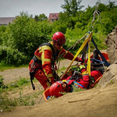 Українські рятувальники на курсах верхолазів