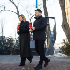 Zelensky honours the Heavenly Hundred Heroes