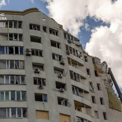 Спасательная операция в многоэтажном доме в Киеве