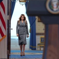 Мелания Трамп в зале суда