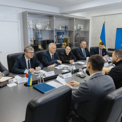 Логотипы спецслужб Украины и Польши