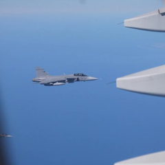 Зеленський обговорює оборонний пакет з Gripen