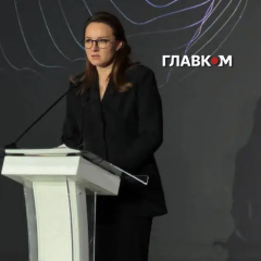 Грошові купюри в руках у влади