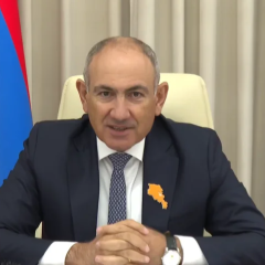 Пашинян заявив про відставку уряду
