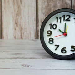 Годинник показує зимовий час