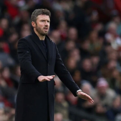 Michael Carrick breaks Premier League record