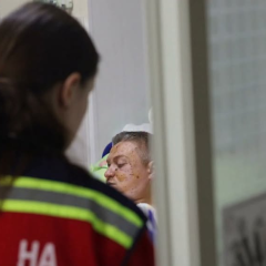 ДСНС перевезла тяжело раненого сапера Виталия Царицинa из Сум в Львов для дальнейшего восстановления