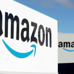 Amazon купує рідкісні книги та обрізає корінці