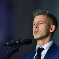 Відмова Угорщини від захисту українців