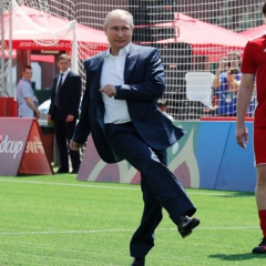 UEFA emblem and banned Russian clubs