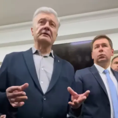 Суд відмовив Порошенку у скасуванні санкцій
