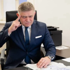 Фіцо не летить на парад до Москви