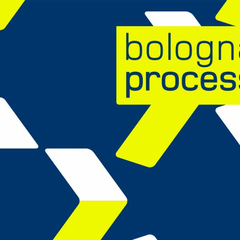 Прапори України та Білорусі з хрестовиною