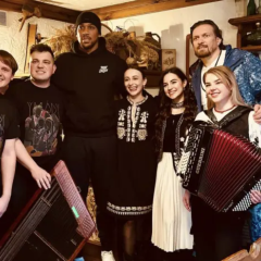 Усик зустрічається з Джошуа в Києві