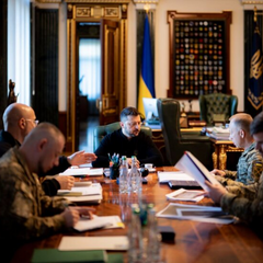 Зеленський проводить термінову нараду в небі