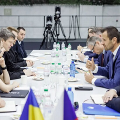 Графики поставок боеприпасов для Украины