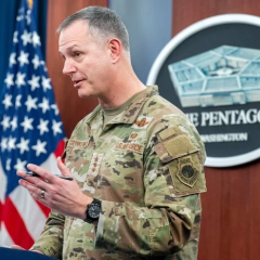 Генералы США и РФ обсуждают военный диалог